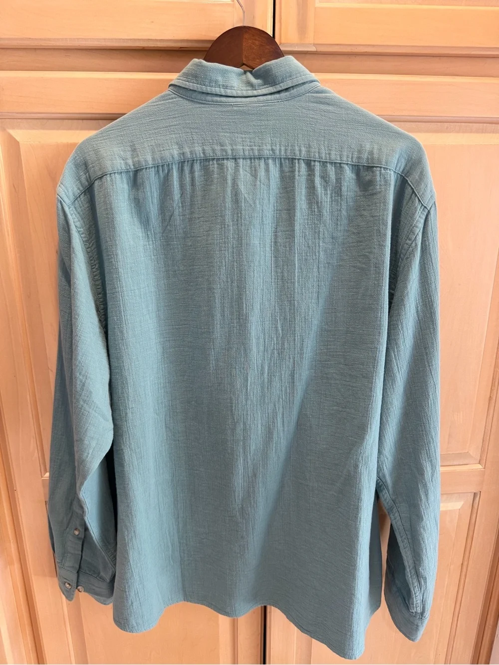 Banana Republic Seafoam Blue Button-Down Shirt with Chest Pockets XL